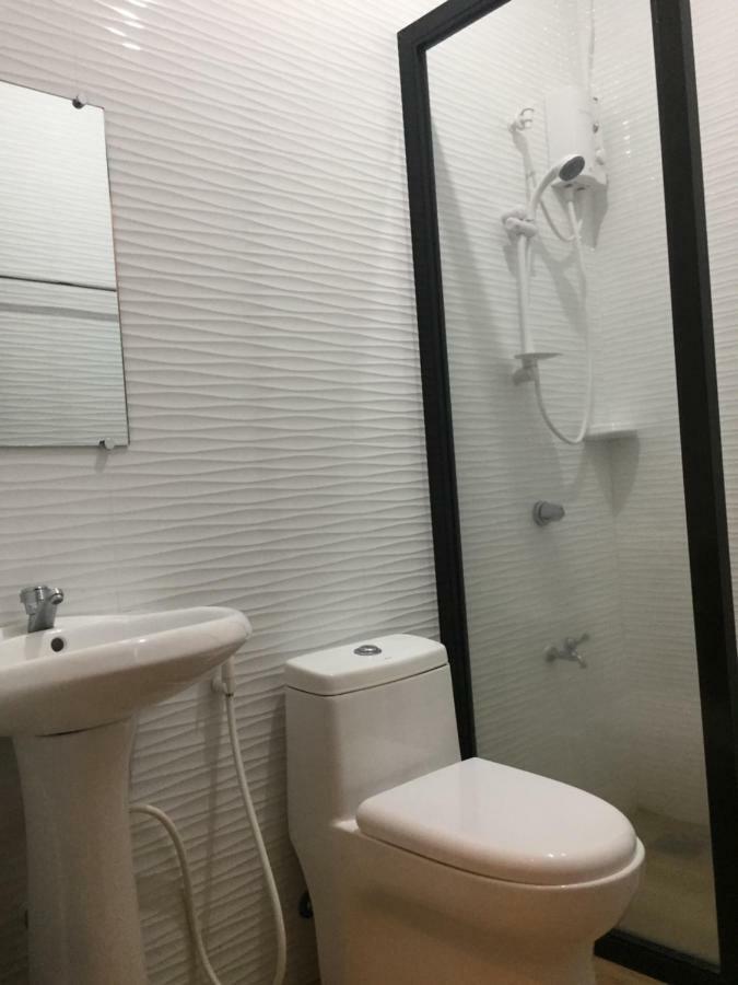 Hollywood Suites General Santos City Eksteriør bilde